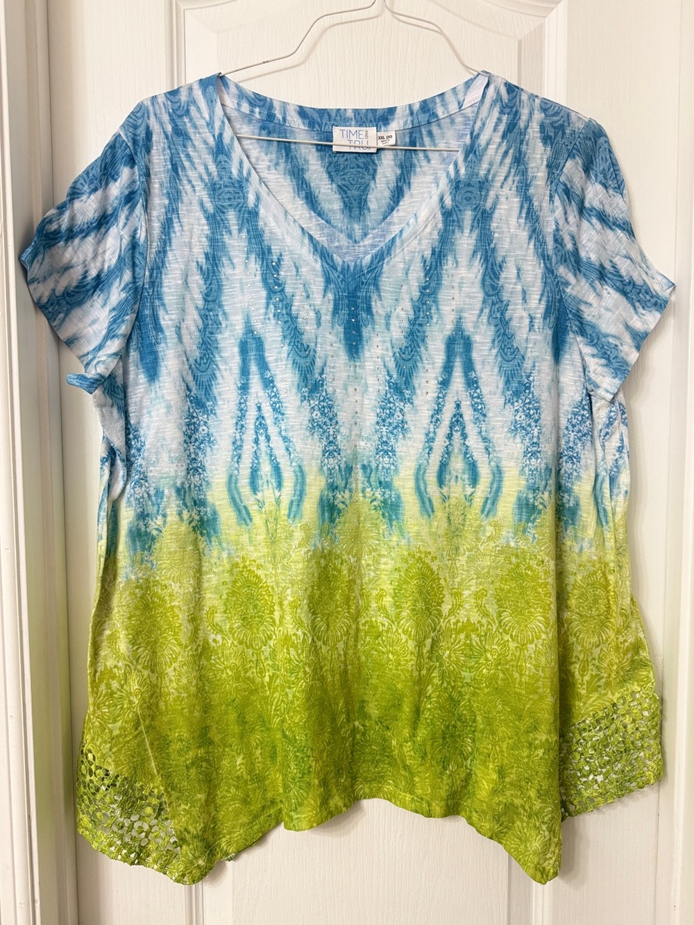 Time and Tru V-neck short sleeve top blue green ikat tie-dye rhinestone XXL 20